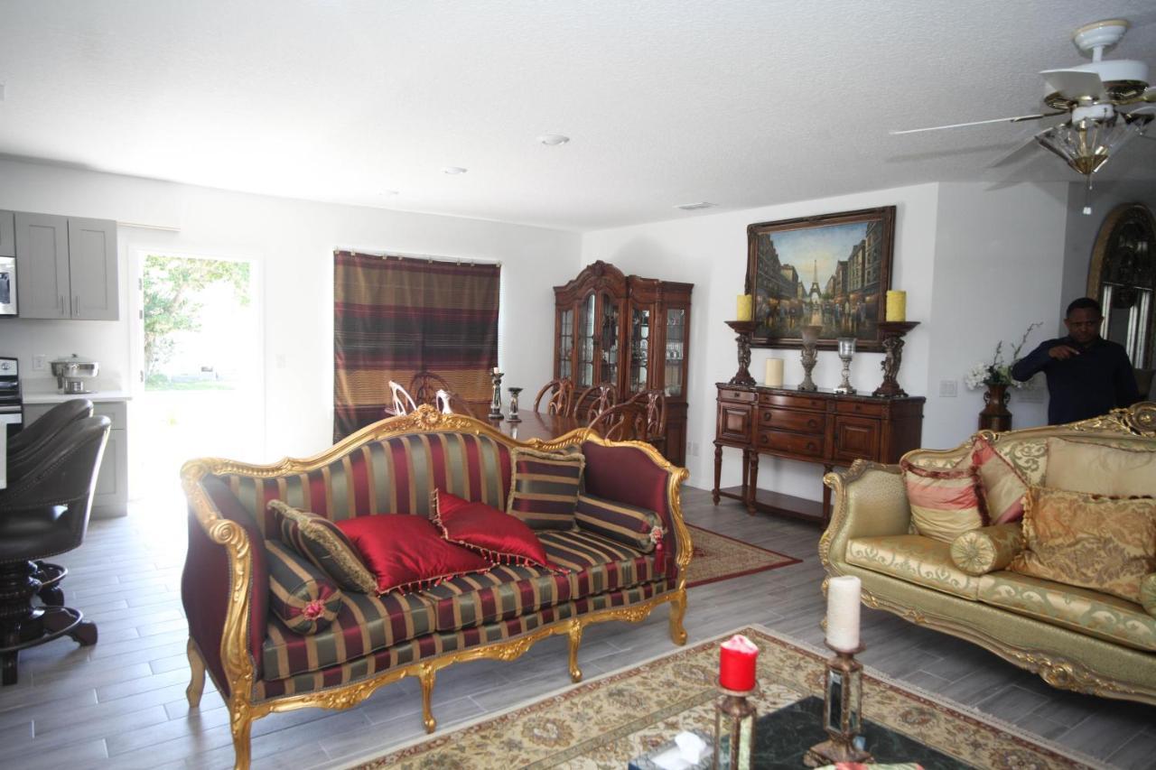 A beautiful queen bedroom Orlando Extérieur photo