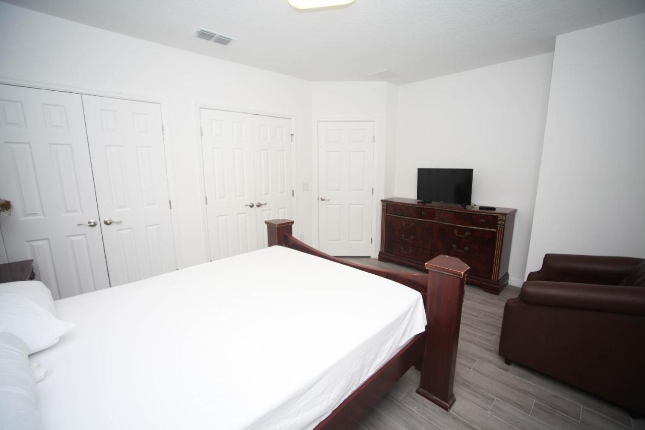 A beautiful queen bedroom Orlando Extérieur photo
